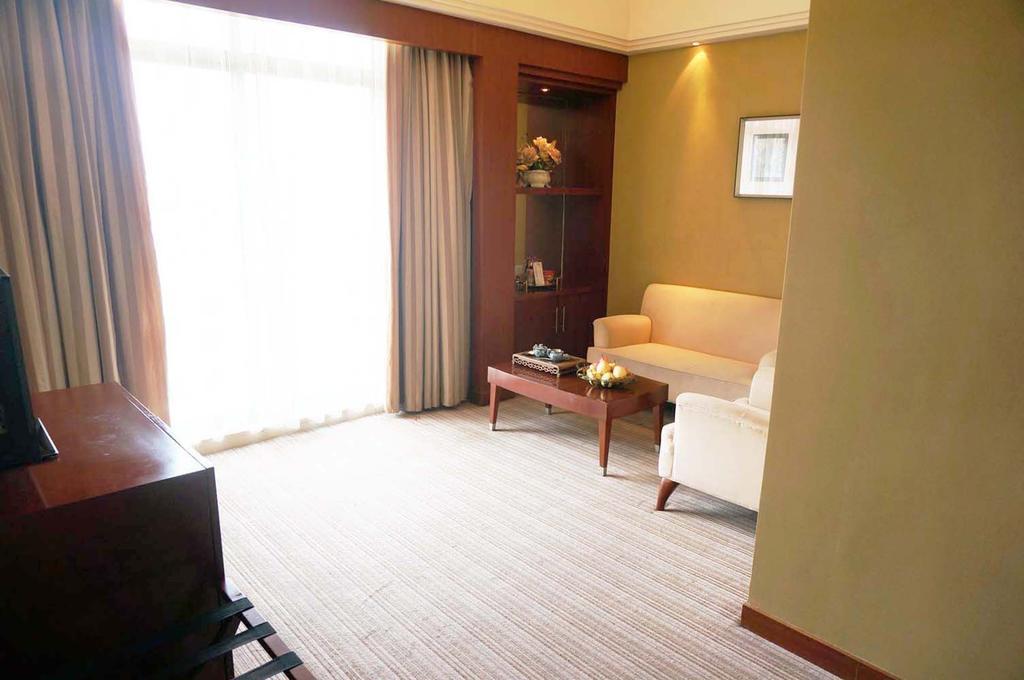 Guangzhou Imperial Hotel Exterior foto